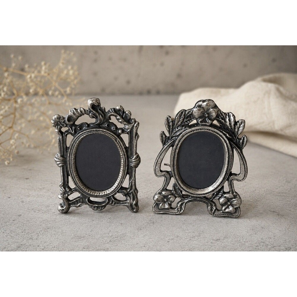 Vintage Miniature Ornate Oval Metal Pewter Picture Frames Set of 2 Taiwan